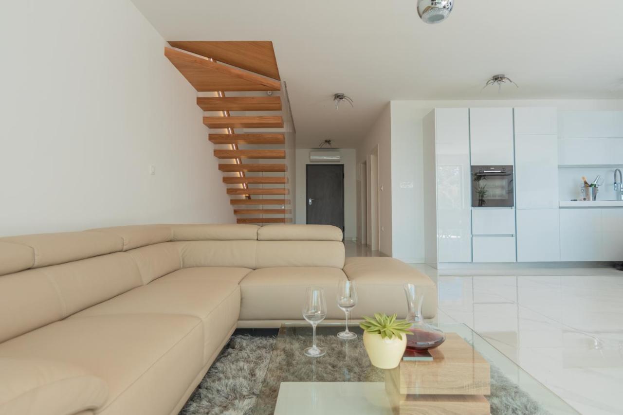 מטולי Villa The Boat With Rooftop Pool מראה חיצוני תמונה