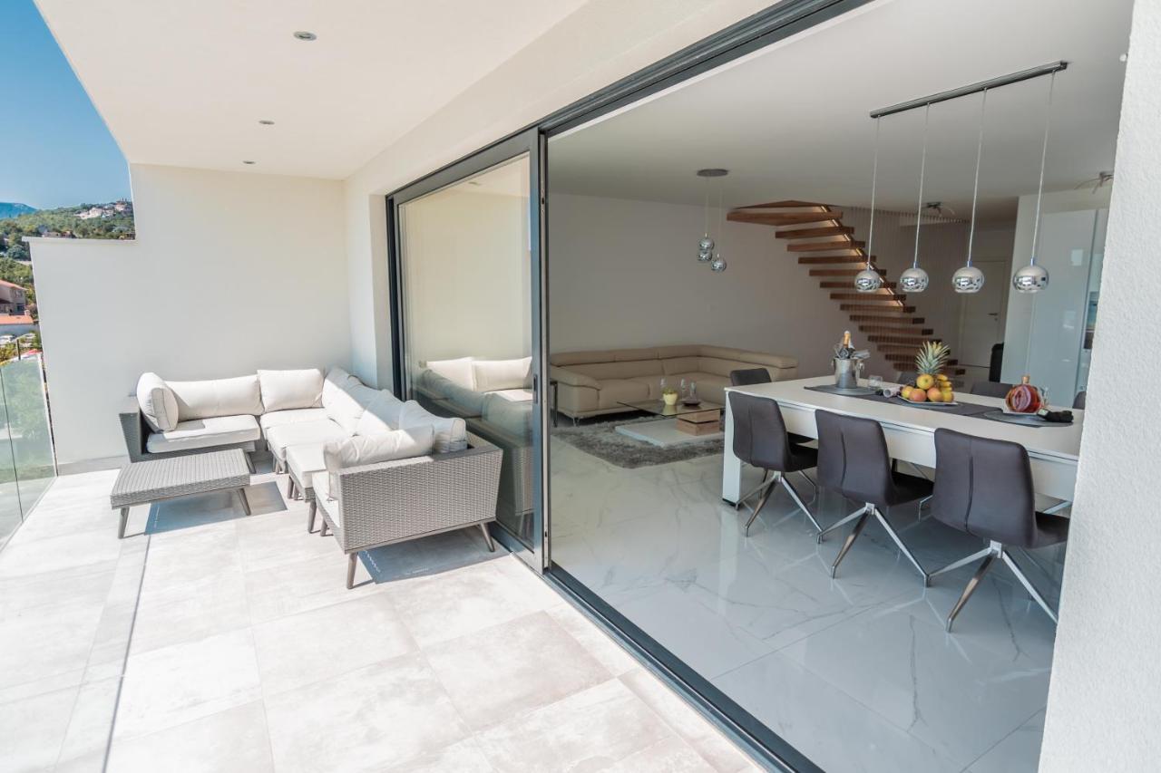 מטולי Villa The Boat With Rooftop Pool מראה חיצוני תמונה