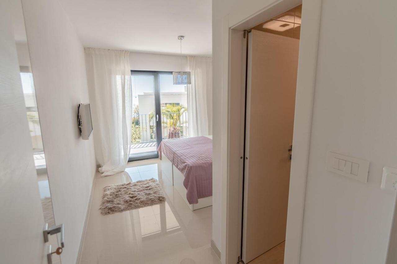 מטולי Villa The Boat With Rooftop Pool מראה חיצוני תמונה